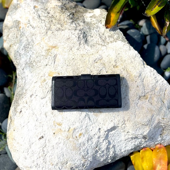 Coach Monogram Wallet/Crossbody - Picture 3 of 9